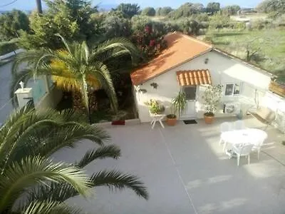 بيت للعطل Rianna Theológos